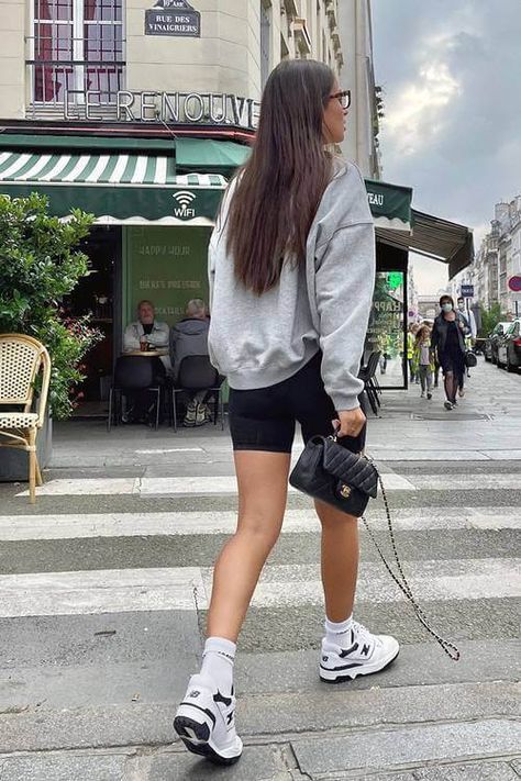 New Balance 550 Outfit, 550 Outfit, Best New Balance, Chunky Sneakers Outfit, White Shoes Outfit, Sneakers Outfit Summer, White Sneakers Outfit, Trainers Outfit, Sneaker Outfits Women