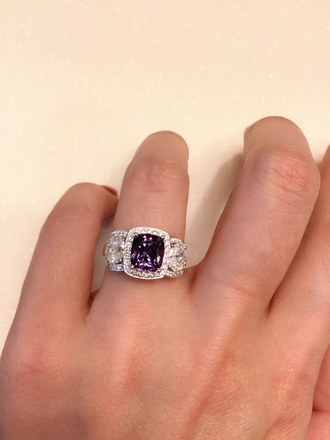 Beautiful purple spinel and diamond ring Purple Diamond Ring, Wedding Rings Gold, Mens Diamond Stud Earrings, Black Wedding Band, Royal Colors, Purple Diamond, Couple Ring, Rings Gold, Expensive Jewelry