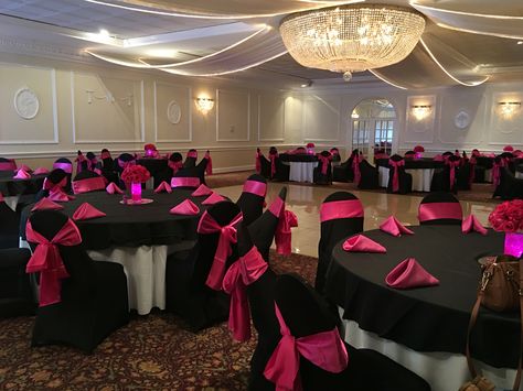 Black and Pink Sweet 16 Decor Black And Pink Sweet 16, Sweet 16 Table Setup, Pink And Black Party Theme, Black Party Theme, Sweet 16 Table, Pink And Black Party, Sweet 16 Decor, Silver Sweet 16, Black Quince