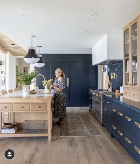 Mcgee Kitchen, Pale Wood, Casa Vintage, Wood Kitchen Cabinets, Blue Cabinets, Oak Kitchen, Dark Kitchen Cabinets, Studio Mcgee, Blue Kitchens