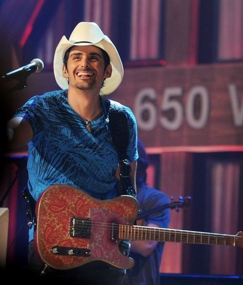 Brad Paisley Concert Outfit, Brad Paisley Songs, Luke Bryan Quotes, Country Girl Problems, Country Song Quotes, Modern Cowboy, Zac Brown Band, Country Music Quotes, Lady Antebellum