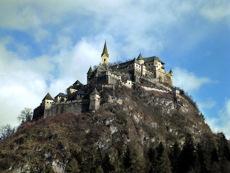 Hochosterwitz Castle The Crazy, White Sand Beach, Holiday Rental, White Sand, Amazing Destinations, Awe Inspiring, Cologne Cathedral, Austria, Things To Do