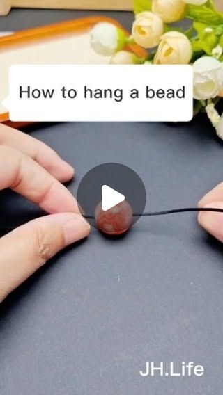 Tie A Necklace, Jewelry Pottery, Jewelry Storage Diy, Knot Braid, Beading Crafts, How To Hang, Beading Tools, Beading Tutorial, Jewelry Techniques