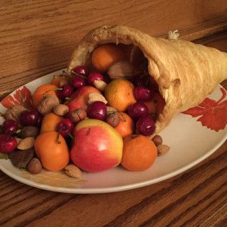 Puff Pastry Cornucopia, Pastry Cornucopia, Cornucopia Recipe, Thanksgiving Themed Food, Bread Cornucopia, Themed Food, Charcuterie Recipes, Pastry Sheets, Tasty Meals