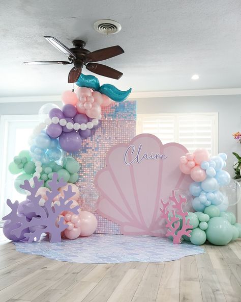 Oneder The Sea! #mermaid #mermaidtheme #mermaidthemeparty #mermaidthemebirthday #mermaidballoons #mermaidballoongarland #mermaidthemebackdrop #mermaidthemeballoongarland #mermaidthemeballoons Mermaid Theme Backdrop Ideas, One Der The Sea First Birthday Girl, Baby Ariel Birthday Party, Two The Sea Birthday Party Girl, Under The Sea First Birthday Girl, Oneder The Sea 1st Birthday Girl, 1st Birthday Mermaid Theme, Ariel Themed Birthday Party, Mermaid Baby Shower Ideas