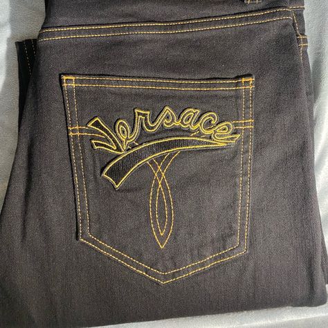 Taylor Fit Mens Jeans. Authentic Versace. Brand New With Tags Jean Pocket Designs, Pocket Designs, Vintage Denim Jeans, Versace Couture, Versace Brand, Vintage Versace, Zipper Jeans, Jean Pockets, 90s Mens