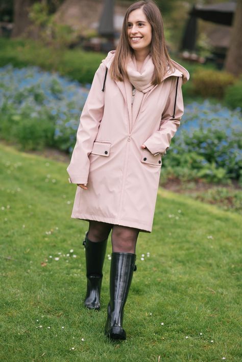 a-pink-raincoat-thepetitecat-stylish-raincoat-spring Stylish Raincoats, Raincoat Fashion, Rainy Spring, Pink Raincoat, Womens Rubber Boots, Girls Raincoat, Raincoat Outfit, Green Raincoat, Getting Outside