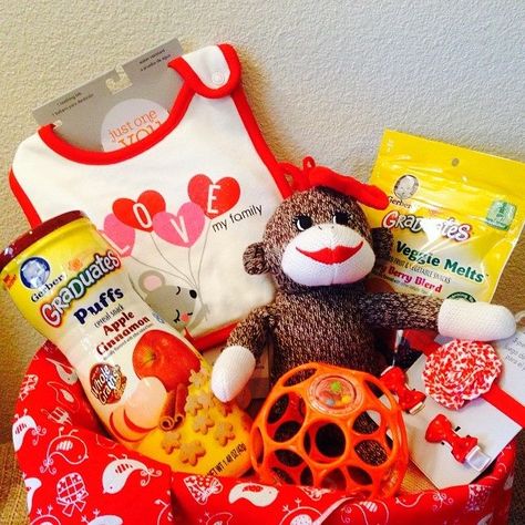 Awe! This precious little Valentines basket was for a 1 year old girl. Sock monkeys are the best! Kids Valentine Baskets, Valentijnsdag Quotes, Baby Girl Valentines Day, Valentines Baskets, Baby Valentines Gifts, Valentines Basket, Girl Valentines, Valentines Day Baskets, Valentine Gift Baskets