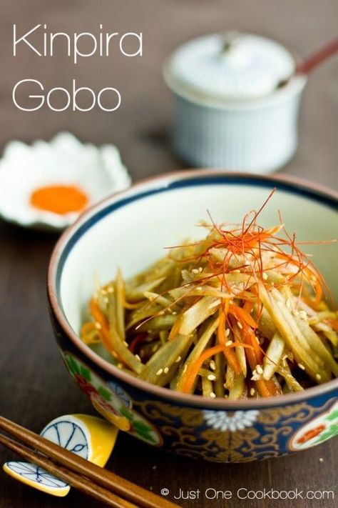 Kinpira Gobo きんぴらごぼう - Kinpira Gobo is a simple Japanese stir fry vegetable dish with braised carrot & burdock root cooked in soy sauce, mirin, and dashi. #goborecipes #japanesesidedish #japanesefood #burdockrootrecipes #stirfryvegetable #japanesefood #kinpirarecipes | Easy Japanese Recipes at JustOneCookbook.com Gobo Recipe, Burdock Root Recipes, Cooking With Sesame Oil, Okinawan Food, Braised Carrots, Japanese Side Dish, Just One Cookbook, Easy Japanese Recipes, Burdock Root