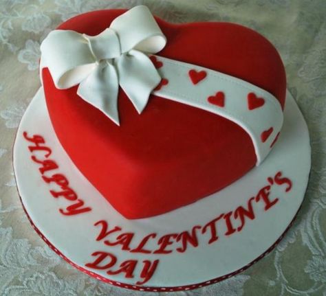 Valentine heart cake: This is it! A heart-shaped 1 pound cake designed with red-hot fondant to surprise her. You can either order this cake in red velvet flavour or chocolate flavour.  Cupcakes will be prepared and designed by bakers at Jannat's Cake World, Dhaka. We include a greetings card and bunch of red roses with every gift; please provide your greetings card wish at checkout. We delivery valentine cupcakes to all cities in Bangladesh, free delivery in Dhaka. Valentines Cakes And Cupcakes, Cake For Boyfriend, Heart Shaped Cake, Happy Anniversary Cakes, Mini Torte, Heart Shaped Valentines, Heart Cakes, Cake Name, Shaped Cake