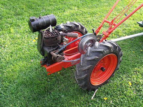 Motorized Wheelbarrow, Simplicity Tractors, Small Garden Tractor, Walk Behind Tractor, David Bradley, Garden Tractor Pulling, Garden Tractor Attachments, Homemade Tractor, Mini Tractor