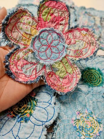 Garden Attire, Happy To Me, Denim Applique, Cloth Patches, Scrolling Through Pinterest, Denim Crafts Diy, Scrap Fabric Crafts, Fabric Embellishment, People Brand