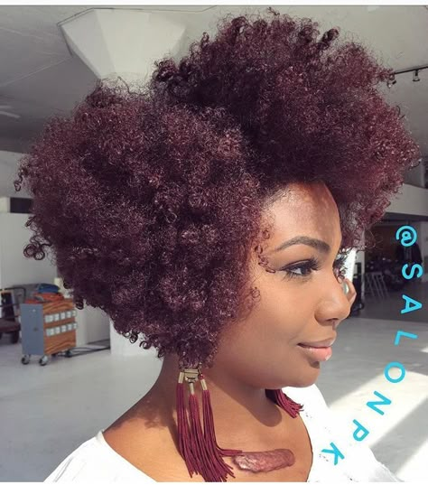 Cabello Afro Natural, Hair Natural Color, Natural Hair Cuts, Colored Hair Tips, Black Roots, Hair Color Black, Afro Style, Afro Textured Hair, Pelo Afro