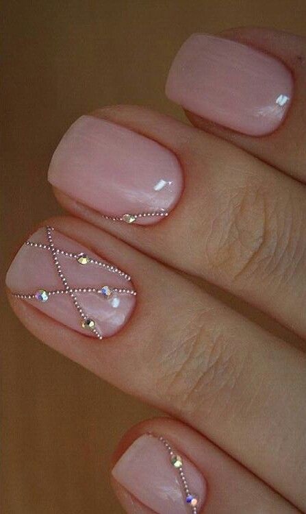 Short Nails Rhinestones, Nail Design With Gems, Tips Nails Design, Pink French Tips Nails, Nail Designs With Gems, French Tips Nails, Gem Nail Designs, Pink French Tips, Nail Polish Flowers