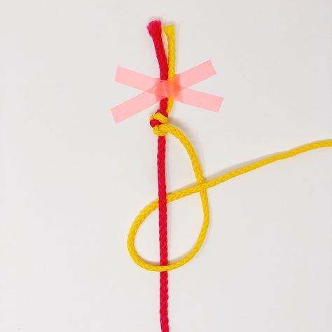 Backwards Knot Tutorial, Basic Friendship Bracelets Tutorial, How To Do A Backwards Knot, Forward And Backward Knots, Backwards Knot Friendship Bracelets, Friendship Bracelet Knot Guide, Friendship Bracelets Finishing Knot, Ending Bracelets Knot, Forward Knot Friendship Bracelet