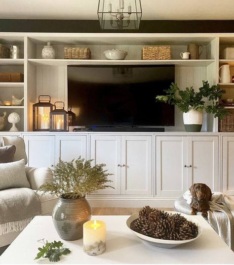 Country Living Room Media Wall, Small Living Room Entertainment Center, Country Media Wall, Half Media Wall, Tv Wall Unit Designs, Tv Wall Units, Long Narrow Living Room, Billy Ikea, Dnevna Soba