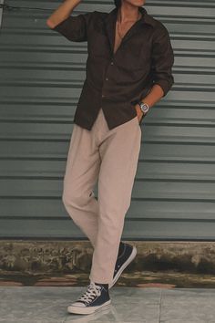 Coffee Aesthetic Outfit Men, Earthy Tone Mens Outfits, Mens Earth Tone Outfits Casual, Men Earth Tone Outfit, Men’s Earth Tone Outfit, Funky Outfits Men, Guys Fashion Casual, Mens Smart Casual Outfits, Minimalist Fashion Men