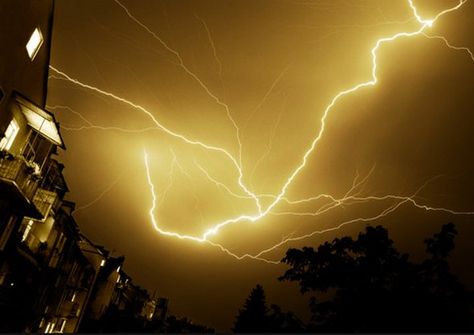 Lightning Strike, The Blitz, Lightning Strikes, Yellow, Frame