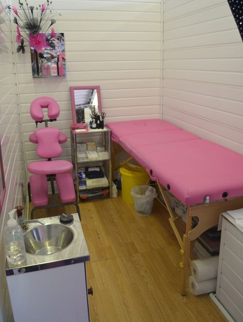 our piercing room at Bartique body piercing studio, ingoldmells, skegness Piercing Room Interior Design, Lip Filler Studio Decor, Lash Room Pink, Piercing Room Ideas, Room Piercing, Piercing Studio Decor, Piercing Studio Ideas, Piercing Studio Interior, Piercing Decoration