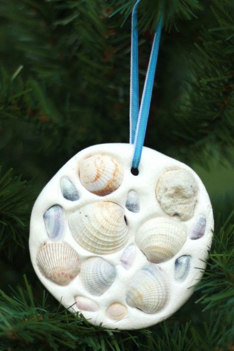 Seashell Ornaments Kids Can Make - I Can Teach My Child! Seashell Crafts Kids, Shell Crafts Kids, Ornaments Kids Can Make, Beach Crafts For Kids, Crafts 2024, Seashell Christmas Ornaments, Seashell Projects, Vbs 2024, Seashell Ornaments