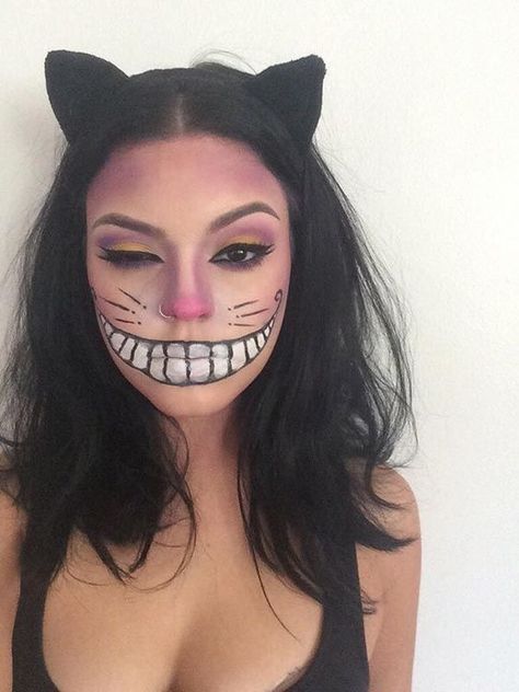 Family Costumes For 4, Cheshire Cat Makeup, Disney Family Costumes, Cat Makeup Tutorial, Family Costumes Diy, Halloween Makeup Tutorial Easy, Halloween Make-up Looks, Cat Makeup Halloween, Hallowen Ideas