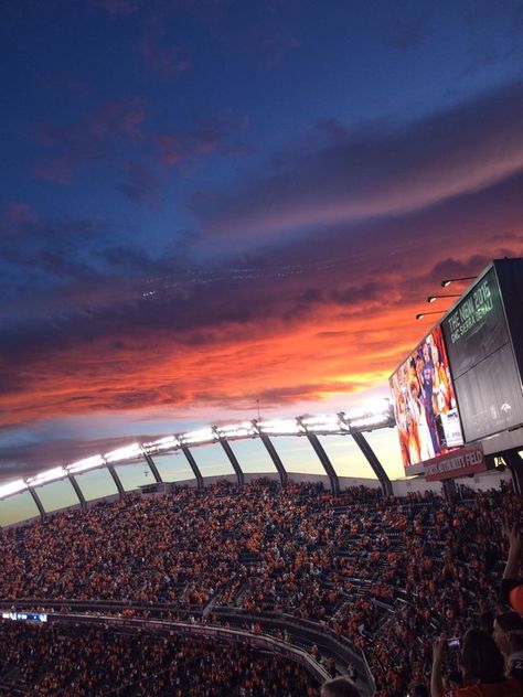 Even the sky at Mile High favors the Broncos!!! Orange Thunder, Broncos Pictures, Denver Broncos Baby, Hope Floats, Denver Travel, Explore Colorado, Go Broncos, Denver Broncos Football, Football Legends