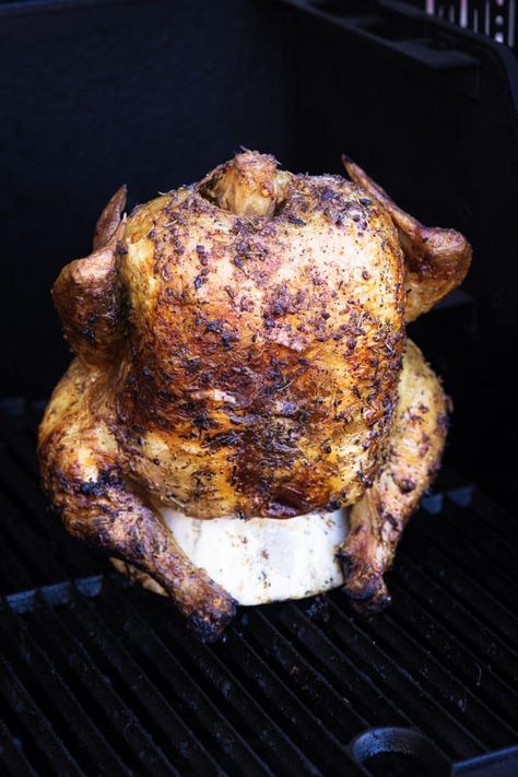 Beer Can Chicken - Hey Grill, Hey Charcoal Grill Recipes, Wood Pellet Grill Recipes, Gas Grill Recipes, Chicken Seasoning Recipes, Hey Grill Hey, Chicken Cooker, Can Chicken Recipes, Gourmet Bbq, Beer Chicken