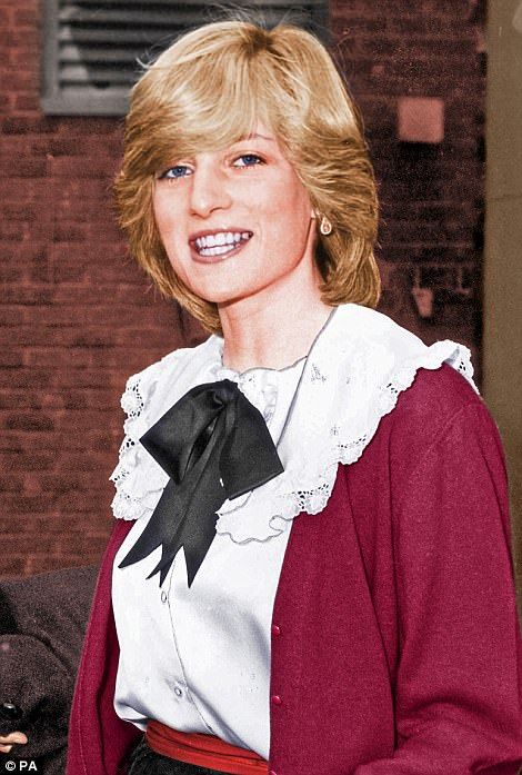 Princess Diana Hair, Princess Diana Rare, Prinz Charles, Princess Diana Fashion, Princess Diana Family, Princess Diana Photos, Princess Diana Pictures, Diana Princess Of Wales, Princes Diana