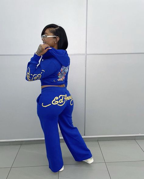 Ed Hardy Outfit Black Women Sweatsuit, Ed Hardy Sweatsuit Outfit, Blue Ed Hardy Tracksuit, Christmas Fits Black Women, Ed Hardy Tracksuit Outfit, Jogging Suit Outfit Black Women, Ptso Ideas Outfits Winter, Dope Outfits Black Women, Sgrho Probate Outfits