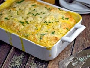 Just toss in the ingredients in the order state and this chicken pie assembles like magic Magic Pie, Magic Chicken, Chicken Pie Recipe, Bisquick Recipes, Chicken Pie, Rotisserie Chicken Recipes, Chicken Main Dishes, Easy Casserole Recipes, Chicken Recipes Casserole