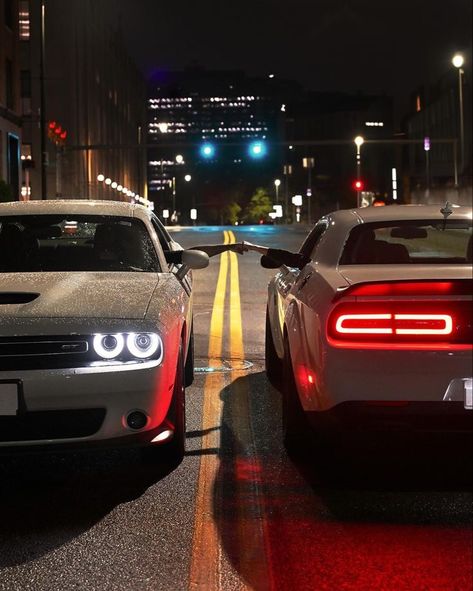 Rollup Design, Cars Tattoo, Dodge Hellcat, Fastest Car, Car Aesthetics, Serie Bmw, Cars Aesthetic, Challenger Srt Hellcat, Dodge Challenger Srt Hellcat