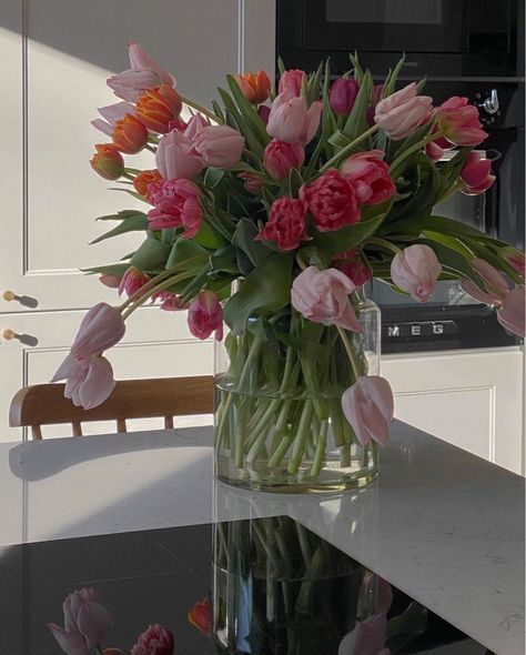 Tulip And Lily Bouquet, Lily Bouquet Aesthetic, Mix Aesthetic, Bouquet Aesthetic, Lily Bouquet, Boquette Flowers, Bloom Where You Are Planted, Flower Therapy, Happy Flowers