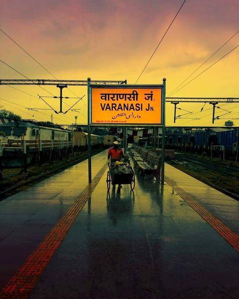 Varanasi Aesthetic Pictures, Banaras Trip, Varanasi Photography, India Bucket List, Banaras Hindu University, Shyam Baba, Train Video, Selfie Poses Instagram, Indian Aesthetic