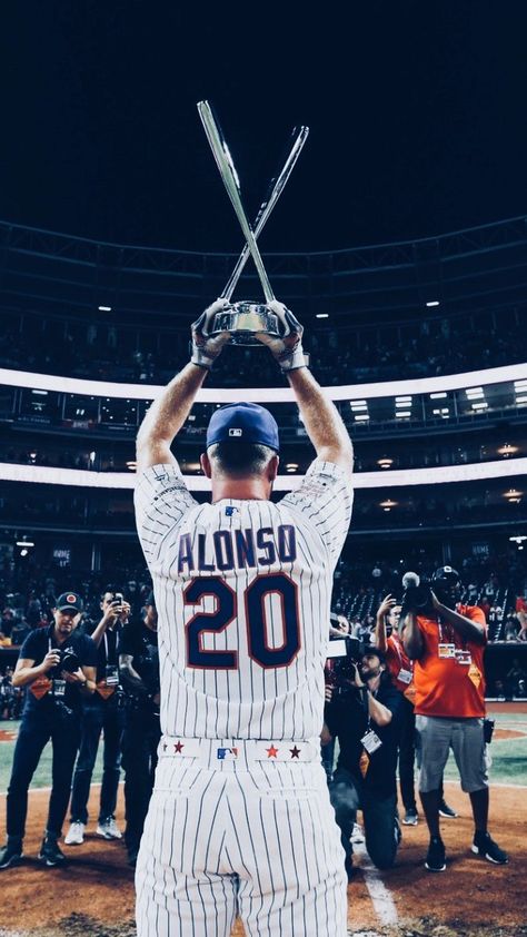 "h/tip to the lock screen goat @stephenfavetti for the help. Here's our Polar Bear @Pete_Alonso20 in all his glory https://t.co/10CAictsuM" via Zach Petersel on Twitter Pete Alonso Wallpaper, Baseball Wallpapers, Pete Alonso, Uconn Womens Basketball, Baseball Wallpaper, Baseball Pictures, Ny Mets, Sports Images, New Phone