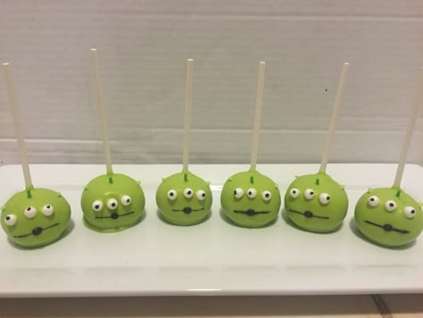 Toy Story Alien Cake Pops, Toy Story Cake Pops, Alien Cake, Aaliyah Birthday, Toy Story Cupcakes, Planet Party, Toy Story Party Decorations, Toy Story Theme, Toy Story Cakes