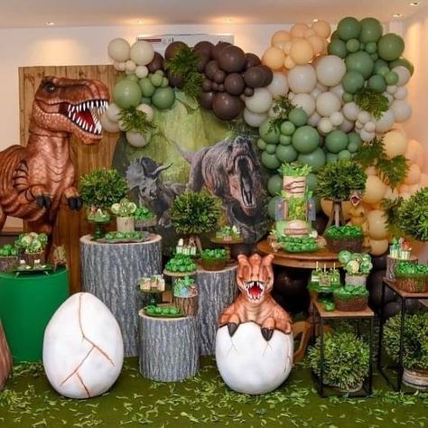 Jurassic Park Birthday Party, Jurassic Park Party, Dinosaur Birthday Theme, Jurassic Park Birthday, Dinosaur Party Decorations, Dinosaur Birthday Party Decorations, Dinosaur Balloons, Dinosaur Plush Toy, Dinosaur Birthday Cakes