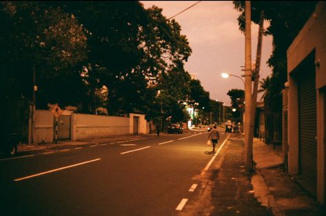 Walking Down Street Aesthetic, Kodak 35mm Photos, 35 Mm Photography, Film Camera Photography, All The Bright Places, Colombo Sri Lanka, Film Pictures, 35mm Photography, Old Camera