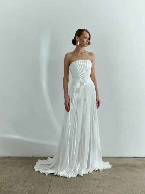 Pleat Wedding Gown, Ribbed Wedding Dress, Wedding Dresses Separates, Trendy Wedding Dresses 2023, Sara Seven Wedding Dress, Pleated White Dress, Vintage Modern Wedding Dress, Classical Wedding Dress, Textured Wedding Dress