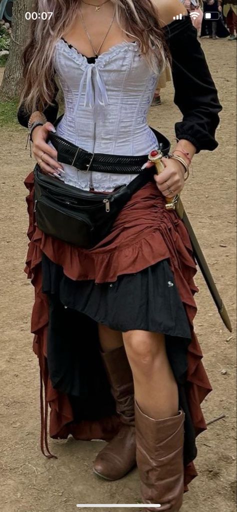 Saloon Girls, Ren Faire Outfits, Pirate Outfit, Fair Outfits, Clothes For Women