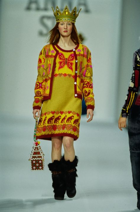 Anna Sui Fall 1998 Ready-to-Wear Collection | Vogue Folkloric Dress, 20th Century Fashion, Dress Out, Anna Sui, Historical Fashion, Fit Inspo, Denim Top, 90s Fashion, Runway Fashion