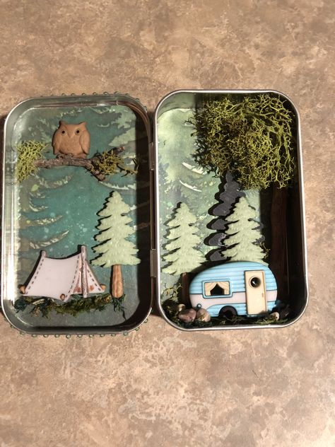 Camp out Altered Tins Ideas, Altoid Tin Art, Tin Box Crafts, Mint Tin Crafts, Matchbox Crafts, Tin Can Art, Mint Tins, Altered Tins, Tin Can Crafts