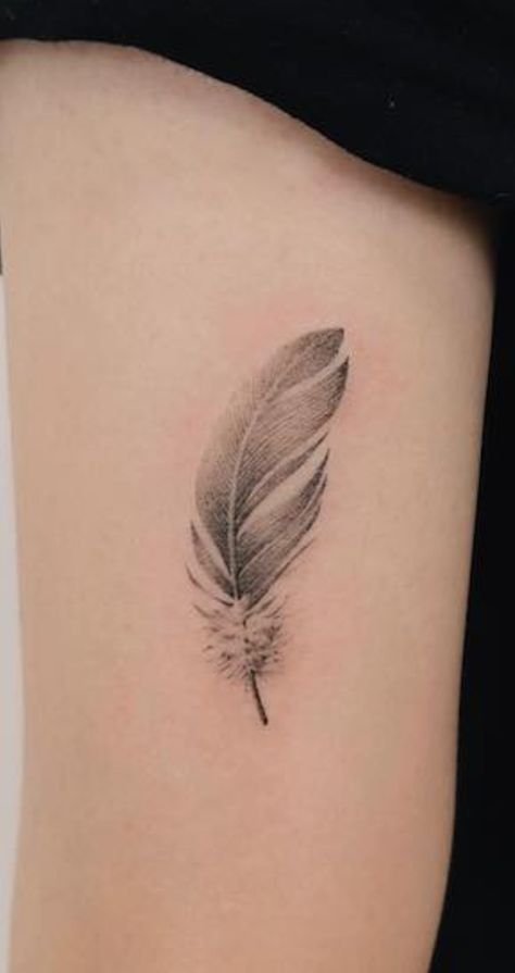 Rib Feather Tattoos For Women, Neck Feather Tattoo, Chicken Feather Tattoo, Feather Tattoo Design For Women, Mandala Feather Tattoo, Veer Tattoo, Feather Pen Tattoo, Feather Tattoo Placement, Feather Tattoo Ankle