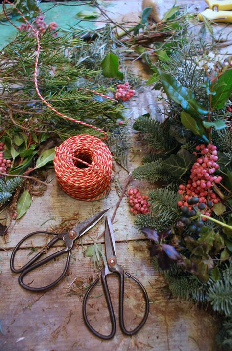 Make a contemporary Christmas wreath - From Britain with Love Christmas Wreath Workshop, Workshop Photoshoot, Elf Images, Homemade Christmas Wreaths, Wreath Workshop, Fresh Christmas Wreath, Christmas Workshop, Outdoor Christmas Planters, Floribunda Rose