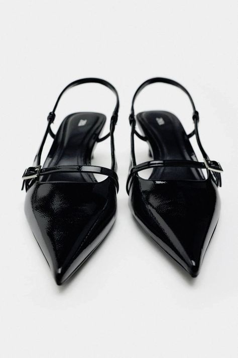 6 Scandi Style Trends That are Bianca Ingrosso-Approved | Who What Wear Elegant Shoes Heels, Slingback Mules, Black Kitten Heels, Black Leather Mules, Zara Heels, Slingback Heels, Colorful Shoes, Slingback Shoes, Elegant Shoes