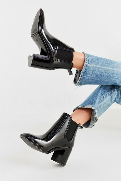 The 25 Best Boots Money Can Buy This Fall — For Less Than $100 Jeffrey Campbell Rain Boots, Long Boots Outfit, Women Boots Outfit, Urban Fashion Girls, Urban Wear Women, Leather Thigh High Boots, Cheap Boots, Chelsea Rain Boots, High Leather Boots