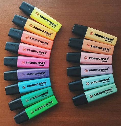 @SofiaRanelle Pastel Highlighters, Back To University, School Suplies, Pastel Highlighter, Stationary Store, Highlighter Set, Cool School Supplies, School Materials, Stabilo Boss