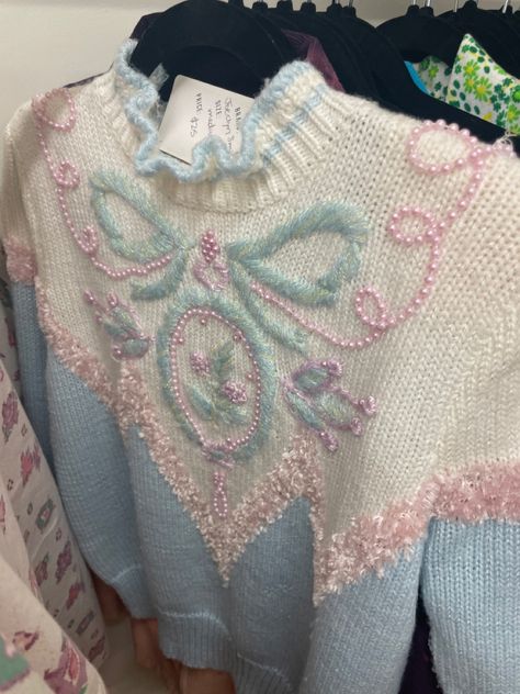 Frosty Puff Strawberry Shortcake, Coquette Knitting, Cute Sweaters Aesthetic, Baby Blue Sweater Outfit, Grandma Sweater Outfit, Grandma Core Fashion, Grandma Outfits, Pink And Blue Outfit, Pink And Blue Aesthetic