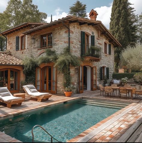 Italy House, Log Home Designs, Italian Lifestyle, Dream Life House, Italian Home, Countryside House, Mediterranean Home, Mediterranean Homes, Dream House Exterior