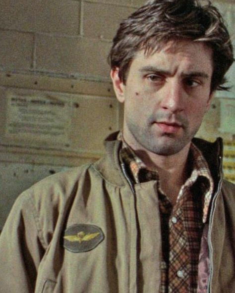 Taxi Driver (1976) Robert Deniro Taxi Driver, The Taxi Driver, Taxi Driver 1976, Uk Icon, Travis Bickle, Райан Гослинг, Donald Sutherland, Movie Shots, Al Pacino