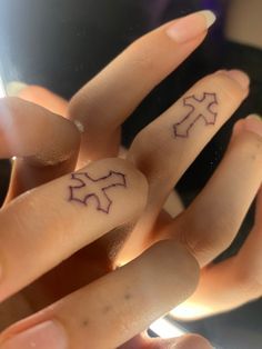 Tattoo Ideas Female Small Easy, Tattoo Ideas Female Hand For Women, Cute Little Hand Tattoos, Small Tattoos Hidden, Small Line Tattoos For Women, Tattoo Ideas Female Easy, Palm Size Tattoos Ideas For Women, Cute Lil Tattoos, Small Finger Tattoo Ideas